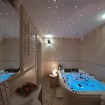 Deluxe Jacuzzi By Liuksai
