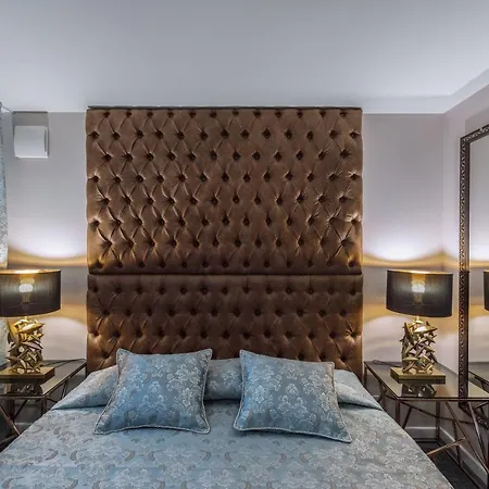 Deluxe Jacuzzi By Liuksai