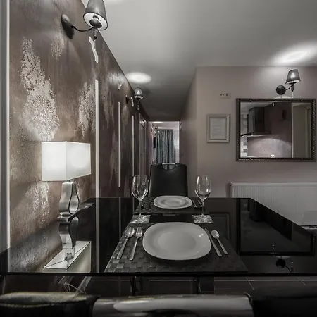 Apartment Deluxe Jacuzzi By Liuksai *