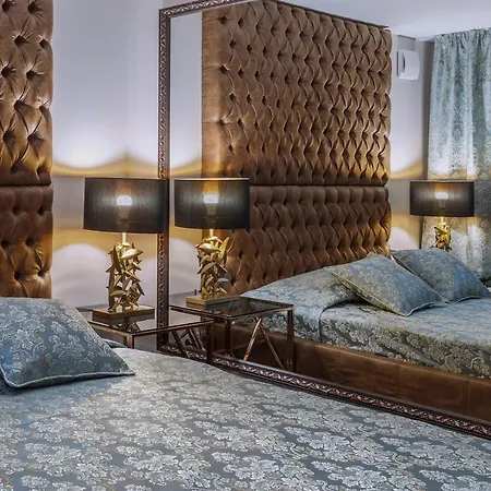 Apartment Deluxe Jacuzzi By Liuksai *