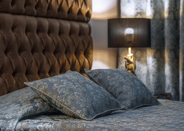 Deluxe Jacuzzi By Liuksai