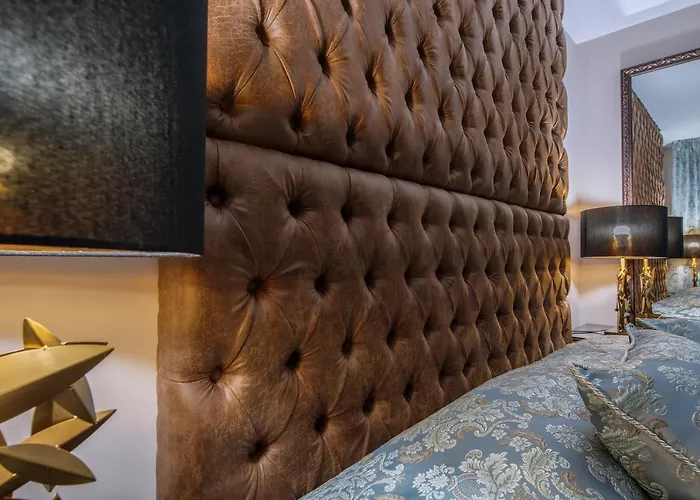 Deluxe Jacuzzi By Liuksai